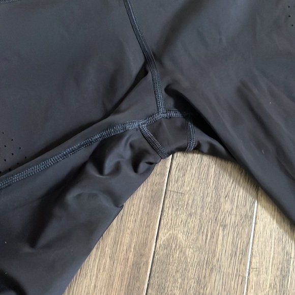 Athleta EUC crop leggings - Picture 3 of 6